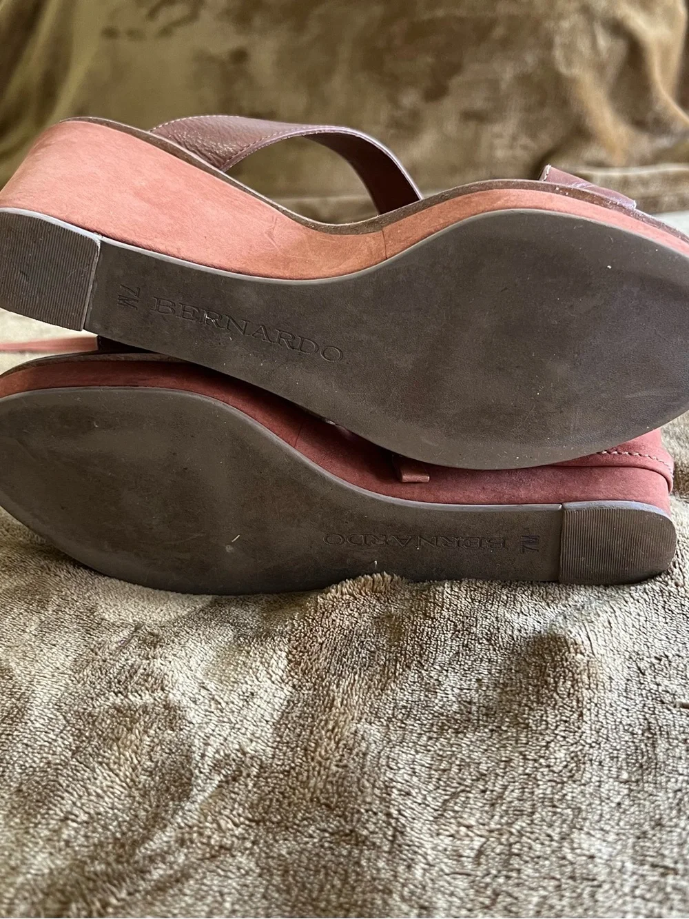 Bernardo Brown Leather Crisscross Strap Sandals